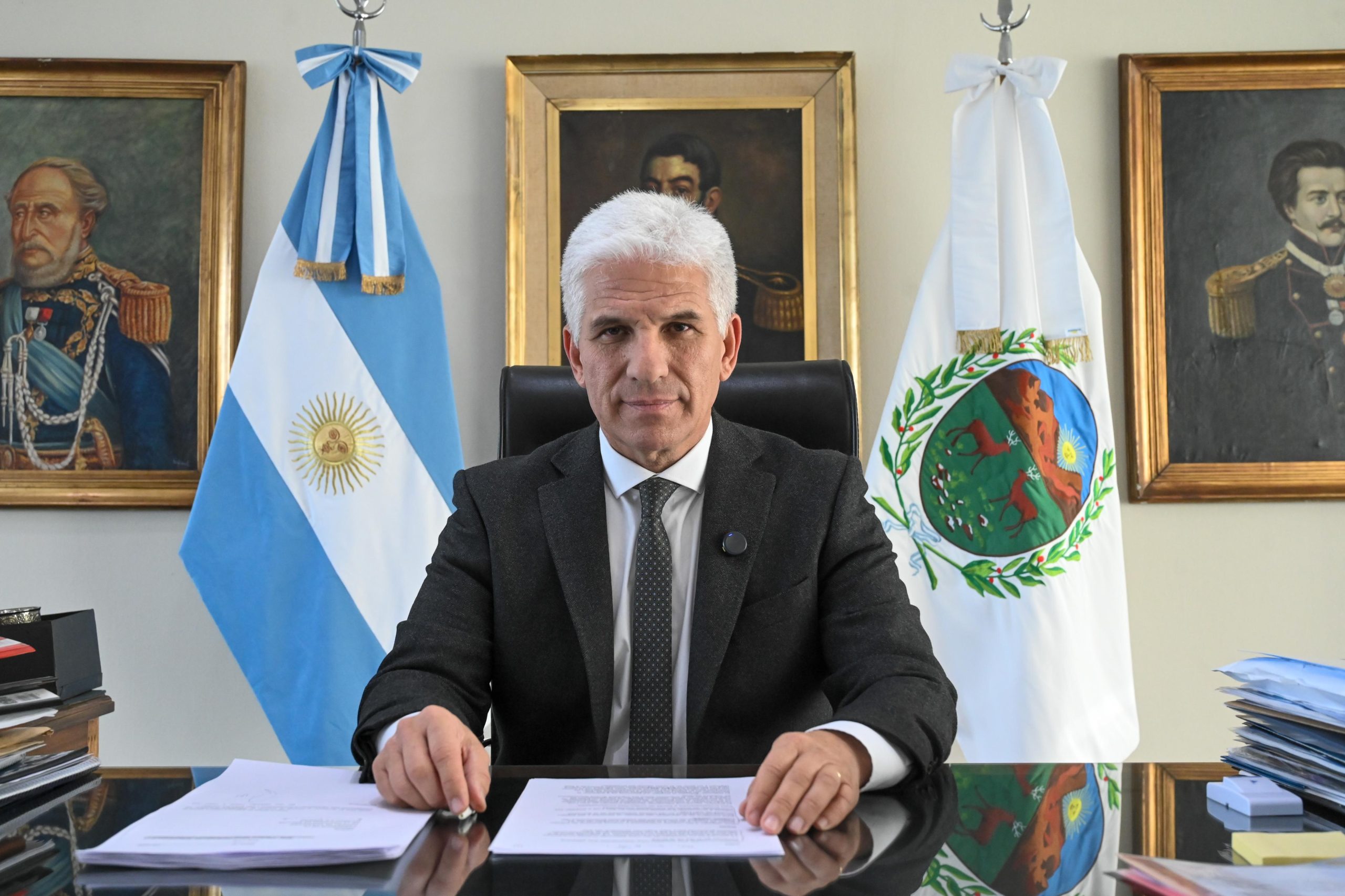 Poggi anunció un aumento salarial escalonado del 20% para la administración pública