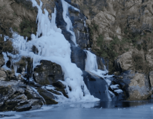 El Salto del Tigre congelado: un fenómeno inusual y que alerta sobre el cambio climático
