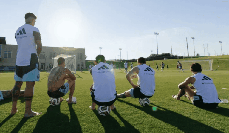 La Selección Argentina se entrenó en Kansas y viaja a Atlanta para enfrentar a Inglaterra
