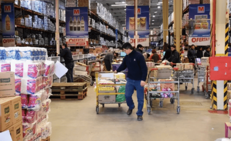 INDEC: en mayo, las ventas en supermercados y mayoristas cayeron 0,9% interanual