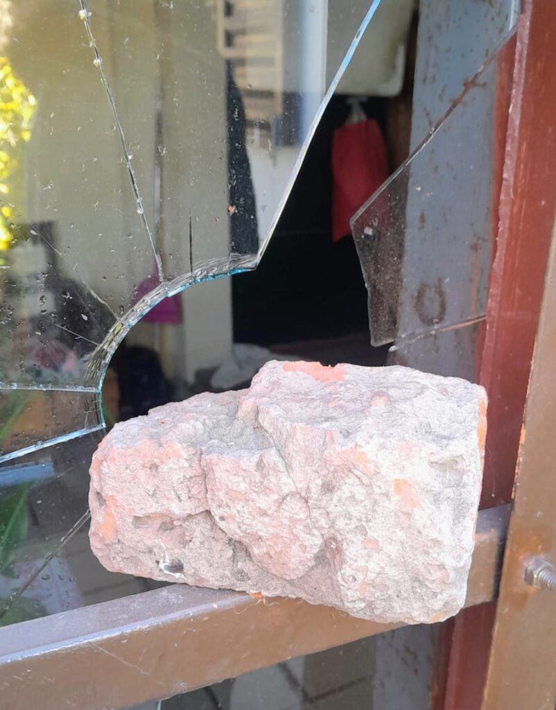 Una pareja fue detenida por provocar destrozos en una casa del Bº Ignacio Vidal