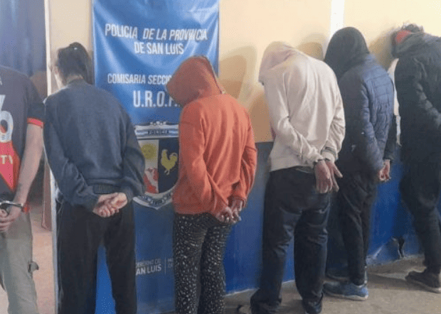 Villa Mercedes: una mujer y seis hombres fueron detenidos por un violento robo en una vivienda 
