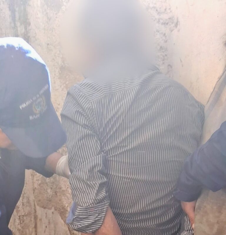 Demoraron a un hombre de 75 años acusado de abusar y golpear a una mujer
