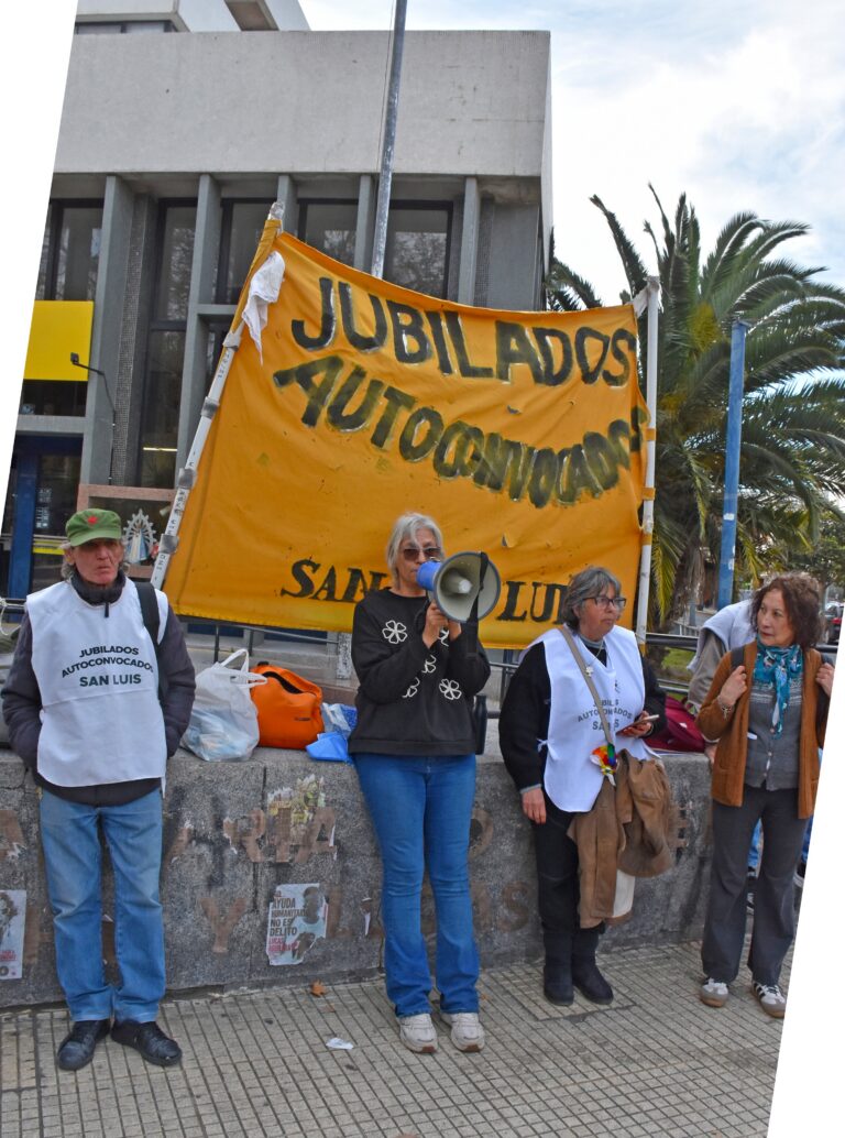 “Hace 77 marchas que lo venimos denunciando”: jubilados apuntaron contra las irregularidades en PAMI