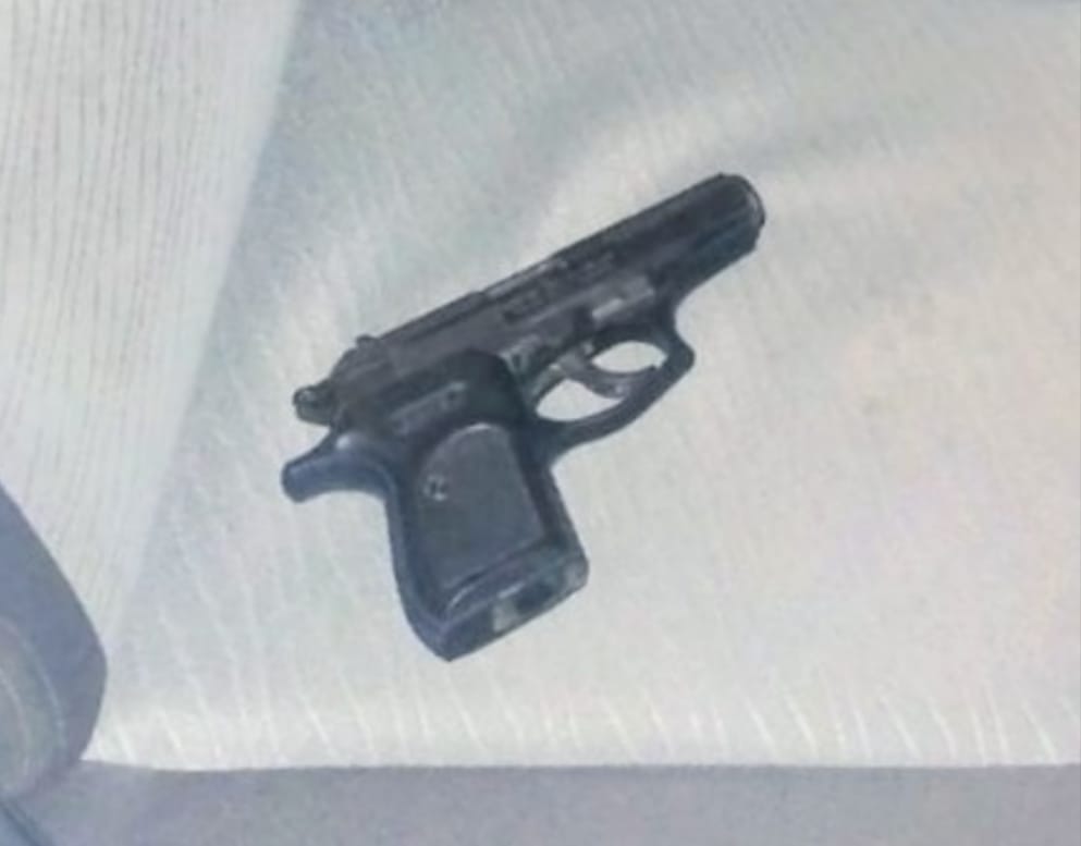 Persecución policial en el Bº El Lince: hubo tres detenidos y secuestraron un arma de fuego