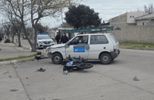 Dos jóvenes resultaron heridos tras un choque entre una moto y un auto en San Luis