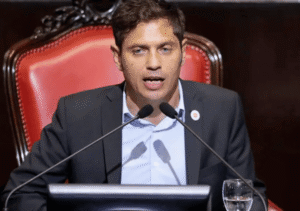 Axel Kicillof advirtió que Javier Milei está extorsionando a los gobernadores para suspender las PASO