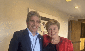 Luis Caputo se reunió con Kristalina Georgieva en el G20 y expuso los «avances para fortalecer el crecimiento»