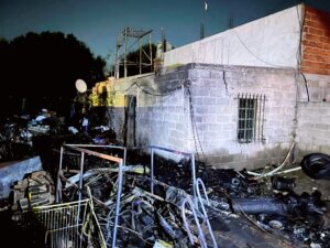 Incendio en una casa de calle Europa: evitaron que el fuego se propagara y no hubo heridos
