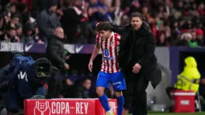 Julián Álvarez volvió a entrenarse con Atlético de Madrid y reavivó la novela de su futuro
