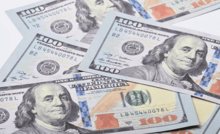 El dólar oficial llegó a $1.520 y anticipan nuevas subas para los próximos meses