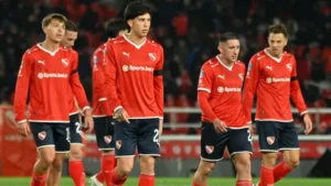 Independiente sufrió una goleada histórica ante Atlético Tucumán y profundizó su crisis
