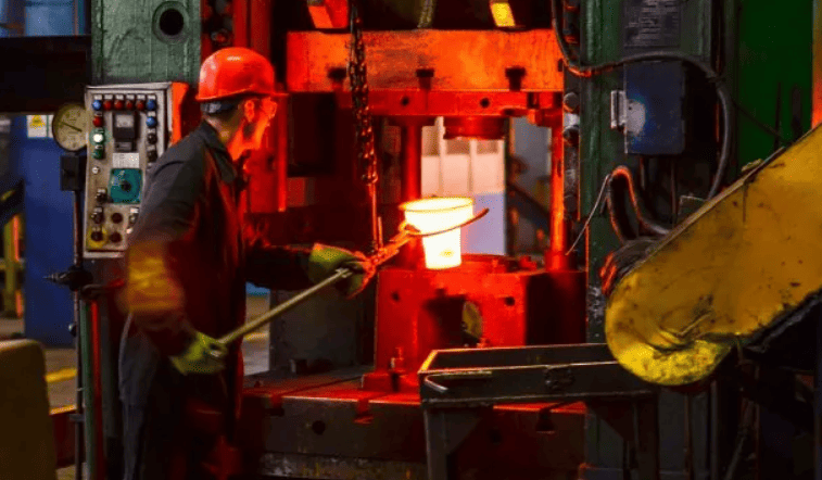 Industria: el uso de la capacidad instalada rebotó en junio, pero las máquinas ociosas siguen arriba del 40%
