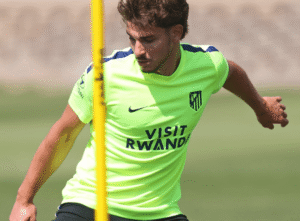 Julián Álvarez presiona para irse al Barcelona y sigue la tensión con el Atlético de Madrid