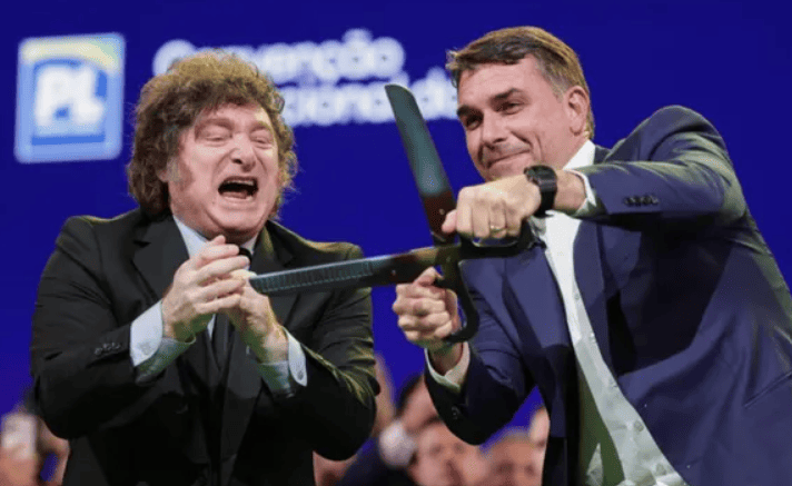 El Gobierno oculta si Javier Milei usó un avión oficial para participar del acto partidario de Flávio Bolsonaro