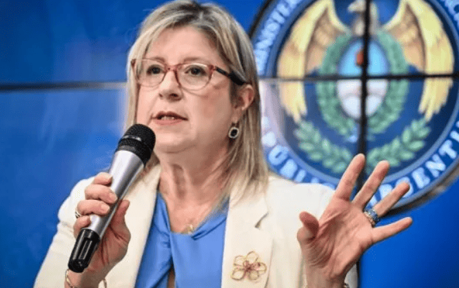 Alejandra Monteoliva admitió que los suicidios aumentaron 30% en las fuerzas de seguridad por las deudas familiares