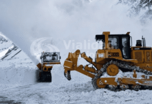 Mendoza: Vialidad trabaja para despejar la Ruta 7 tras nevadas de hasta 4 metros
