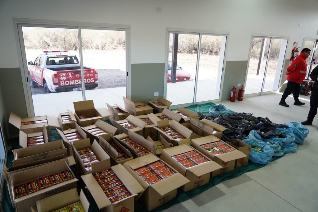 La Policía destruyó 319 kilos de pirotecnia secuestrada en la capital