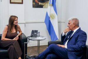 Poggi y Pettovello acordaron sumar 84 escuelas al Programa Hora+