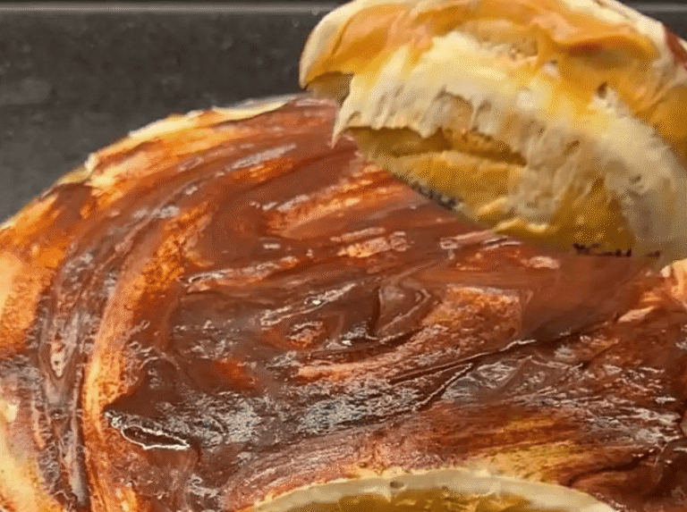 Postre exprés goloso de vainillas, crema y dulce de leche, con un truco de sabor