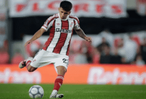 Por qué no juega Thiago Almada en el duelo entre River e Independiente Santa Fe