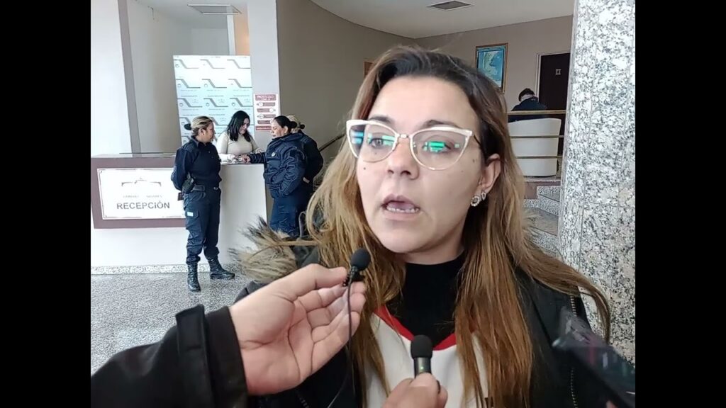 VIDEO | Suben luz y transporte, pero los trabajadores de la salud apenas cobran $30.000 de aumento