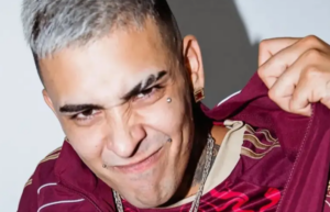 Callejero Fino declaró, pero seguirá detenido por el arma