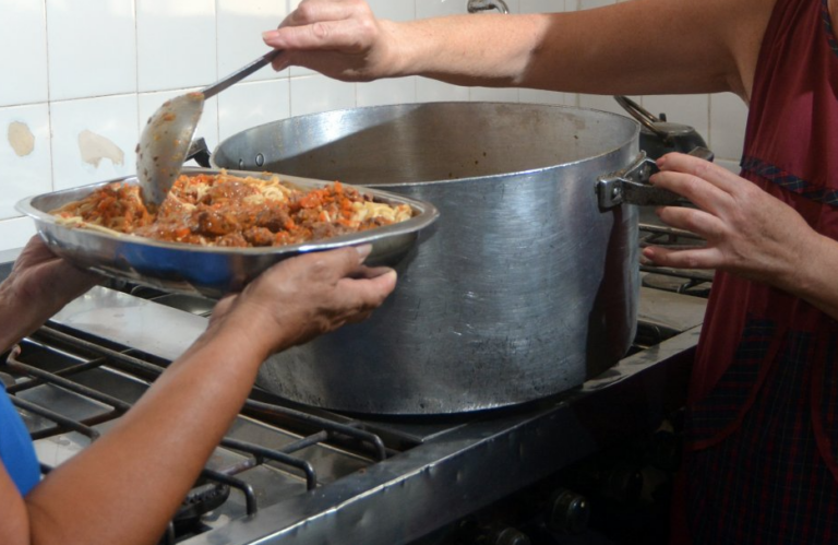 Barrios populares: 3 de cada 4 hogares no cubren sus gastos