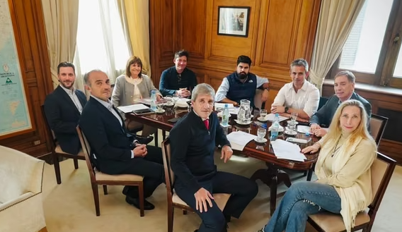 El Gobierno reúne a su mesa política por el Presupuesto 2027