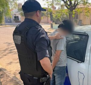 Detuvieron a un hombre acusado de golpear a su hermana