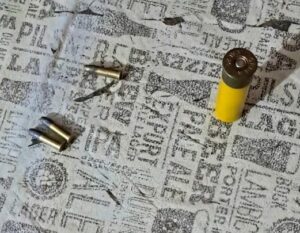 Allanamientos en el barrio Padre Múgica por un robo con arma de fuego