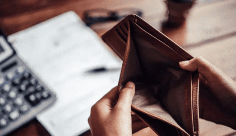 Crisis económica: el 75% de los argentinos tuvo que recortar gastos para llegar a fin de mes