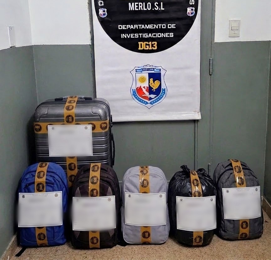 Recuperaron mochilas, una valija y documentación robada de una cabaña en Merlo