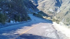 Cortaron el acceso al Filo de Merlo por nieve y hielo