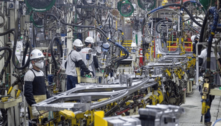 La industria redujo el uso de capacidad instalada en julio: por noveno mes seguido se ubicó debajo del 60%