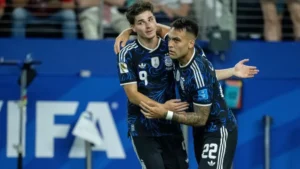 Argentina volvió a entrenarse y Scaloni arma el equipo sin Messi