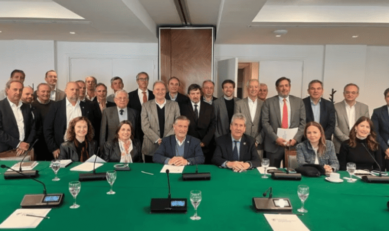 Malvinas: más de 40 entidades del agro respaldaron los anuncios de Javier Milei