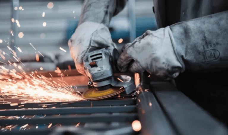 La actividad metalúrgica se desploma: cayó en agosto un 3,9% más frente a julio