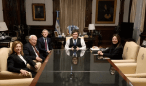 Javier Milei recibió al Nobel de Economía que elogió la desregulación del Gobierno