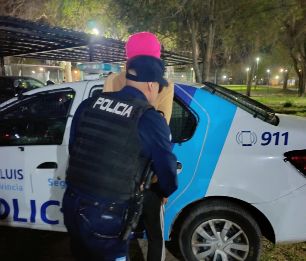 Un joven golpeó a un conocido para robarle el celular y terminó demorado en Villa Mercedes