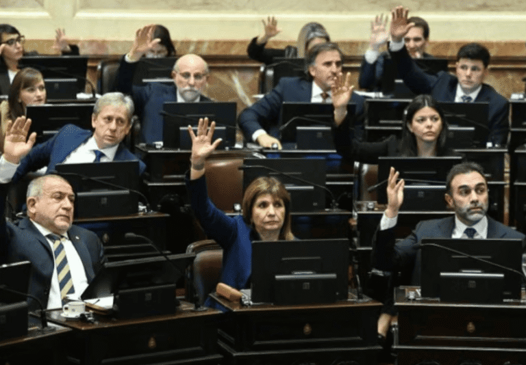 El Senado aprobó la reforma de la carta orgánica del Banco Central y vuelve a Diputados