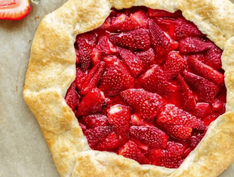 La tarta rústica de frutillas que se hace sin molde y en pocos pasos