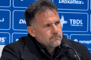 Marcha atrás: tras el respaldo del plantel y la dirigencia, Diego Dabove sigue en Tigre