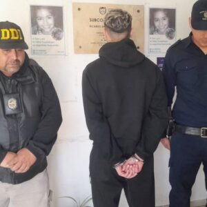 Villa Mercedes: le disparó a un hombre a través del portón de una vivienda