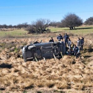Murió un hombre de 82 años tras el vuelco de un auto en la Ruta 188
