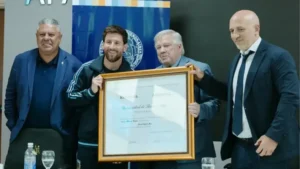 Messi fue distinguido como Doctor Honoris Causa por la UBA