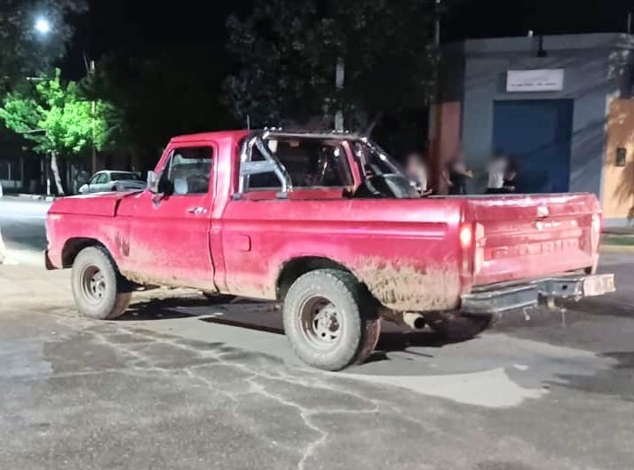 Santa Rosa del Conlara: dos jóvenes heridos tras un choque entre una camioneta y una moto