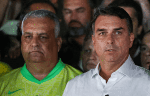 Los propios aliados de Flávio Bolsonaro lo presionan para que reconozca la derrota