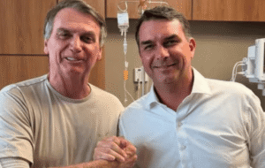 La Justicia autorizó a Flávio Bolsonaro a volver a visitar a su padre a días del balotaje en Brasil