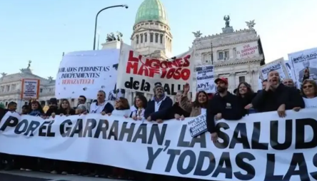 Garrahan: familias y trabajadores vuelven a movilizarse frente al Congreso